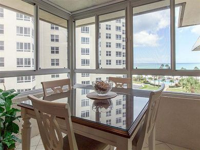 Siesta key Beach, Vacation Condo Upscale Furnishings.